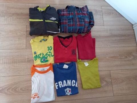 Lot v�tements gar�on �t� 5 ans  10.5 Villiers (86)