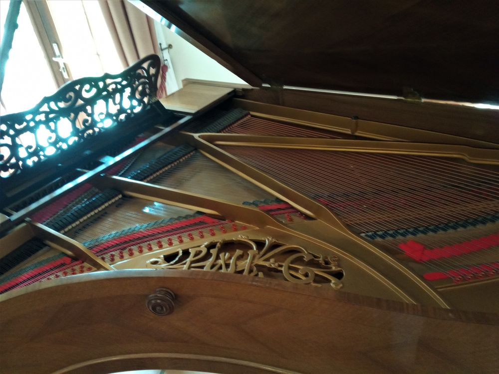 Piano PLEYEL demi queue mod&egrave;le 3 Instruments de musique