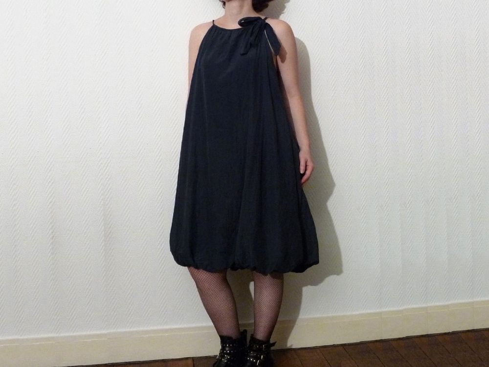 Robe &agrave; Bretelles Bleu Marine en Soie et Coton- Montan Vêtements