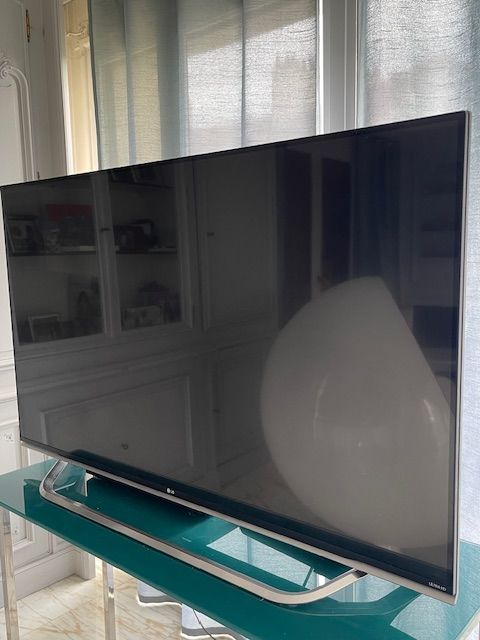 téléviseur LG  132cms / 78 cms Saint-Mandé (94)