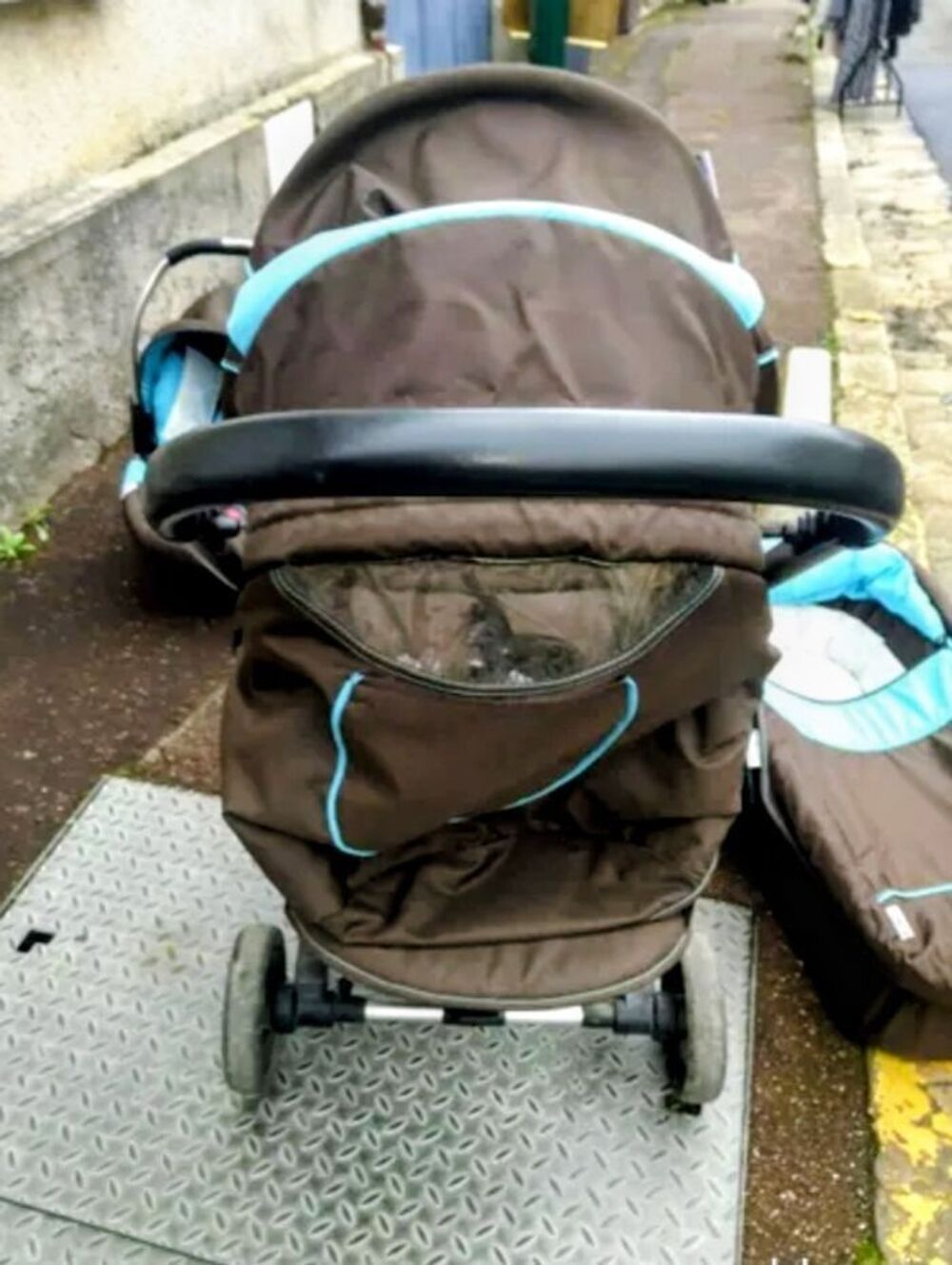 Poussette trio Pu�riculture