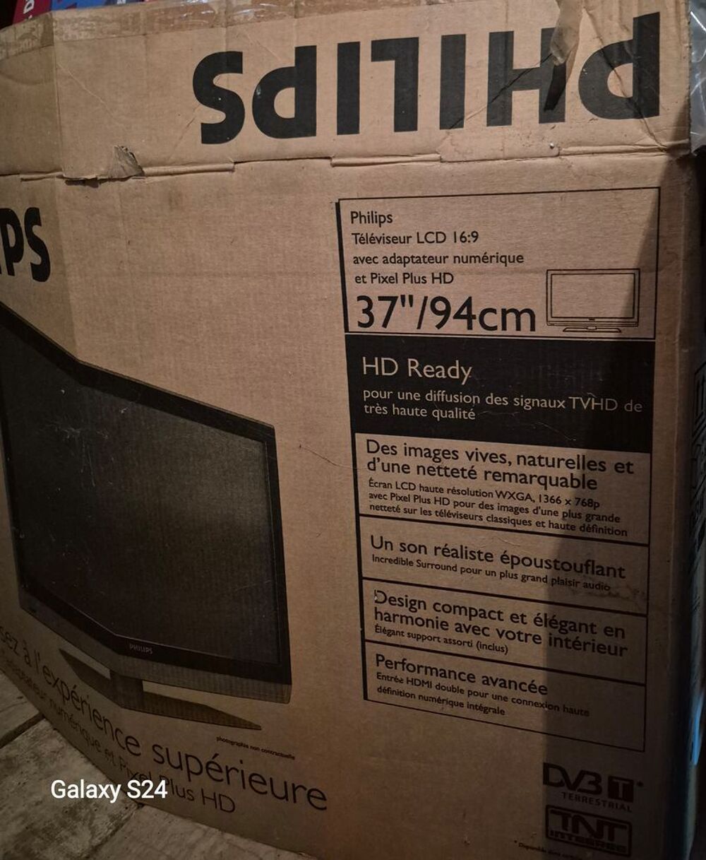 t&eacute;l&eacute;vision Philips 37"94cm avec son bo&icirc;tier TNT 
Photos/Video/TV