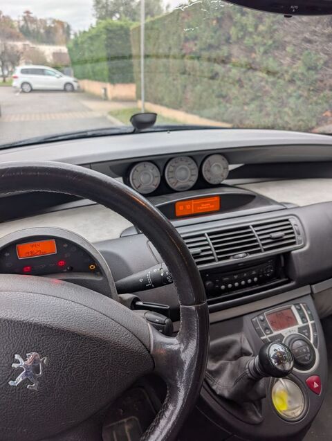 Peugeot 807 2.0 HDi 16v 136 FAP Confort 2007 occasion Chassieu 69680