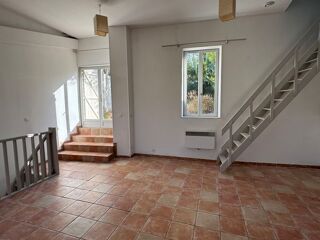  Appartement à louer 2 pièces 66 m²