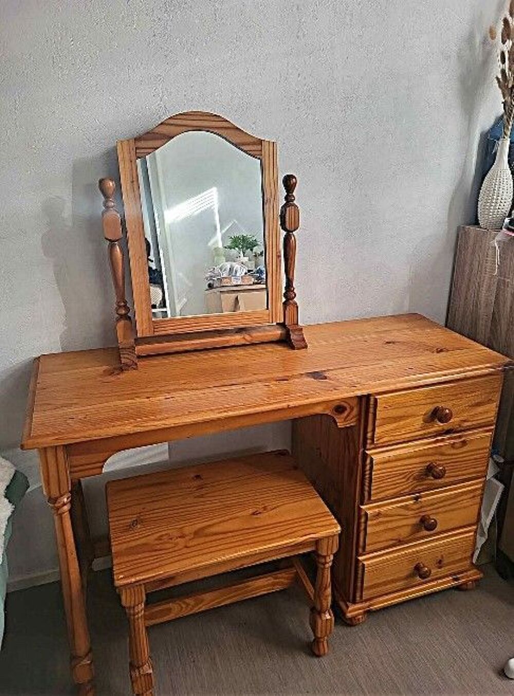 Bureau, coiffeuse Meubles