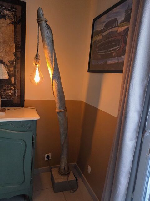 Lampe en bois flotté 229 Balaruc-les-Bains (34)