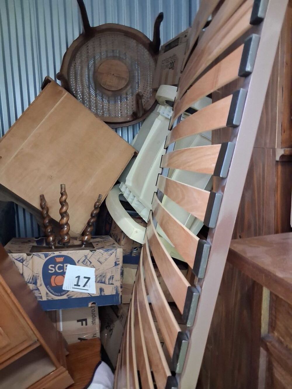 contenu box suite a d&eacute;part en maison de retraite Meubles