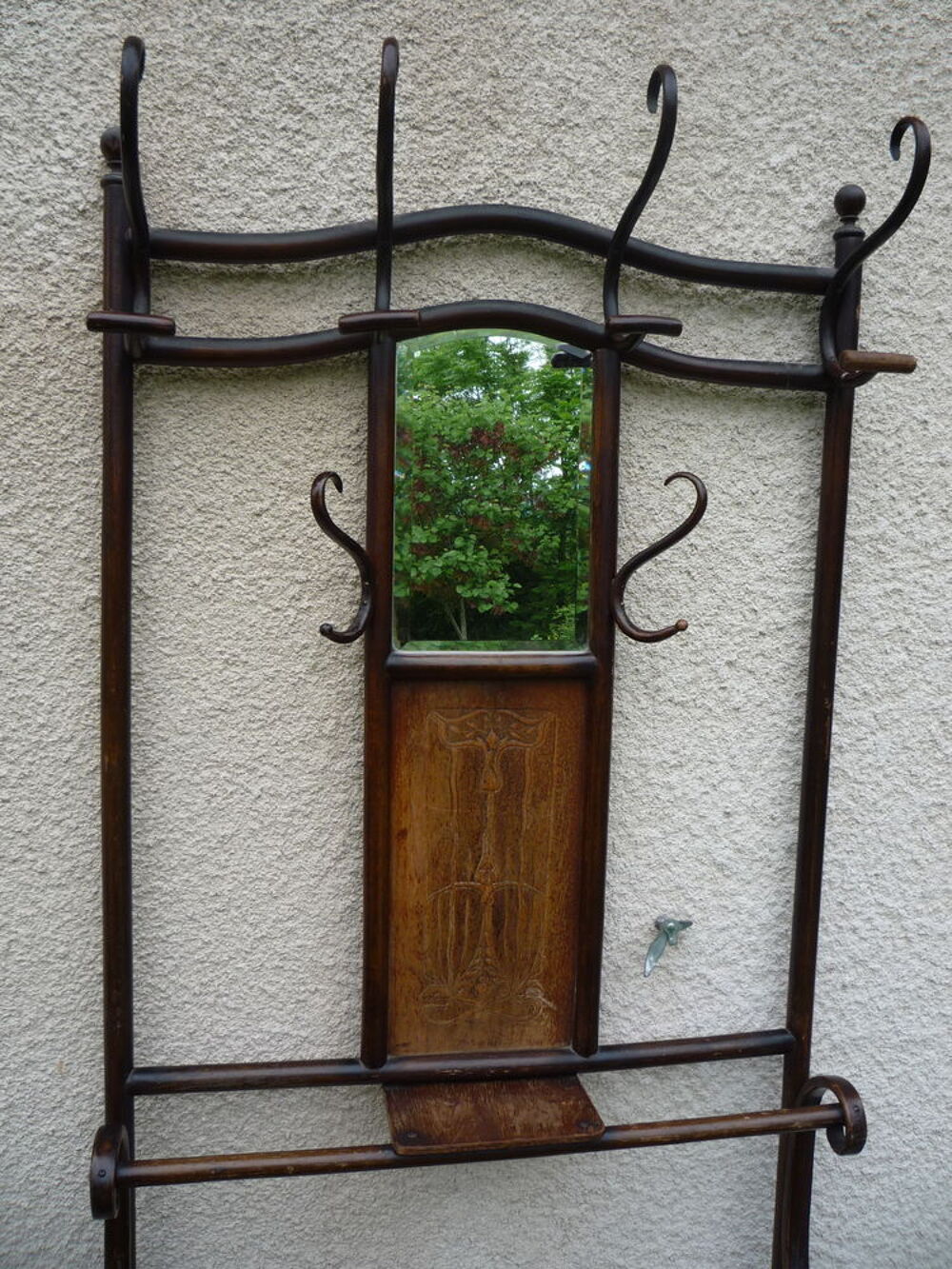 Imposant porte manteau esprit Thonet Meubles