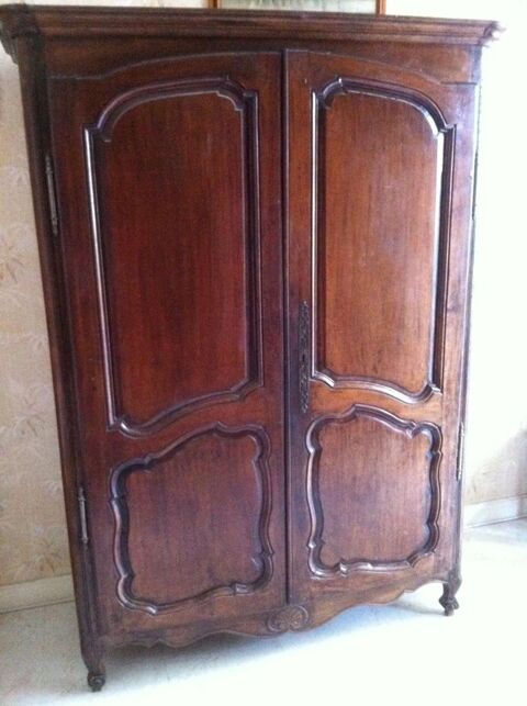 Belle armoire Normande en chêne 0 Menton (06)