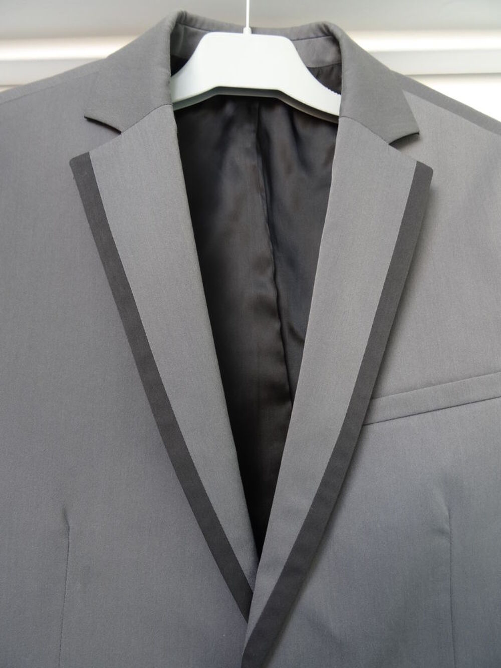 Veste Homme grise &agrave; revers contrast&eacute;s TL Vêtements