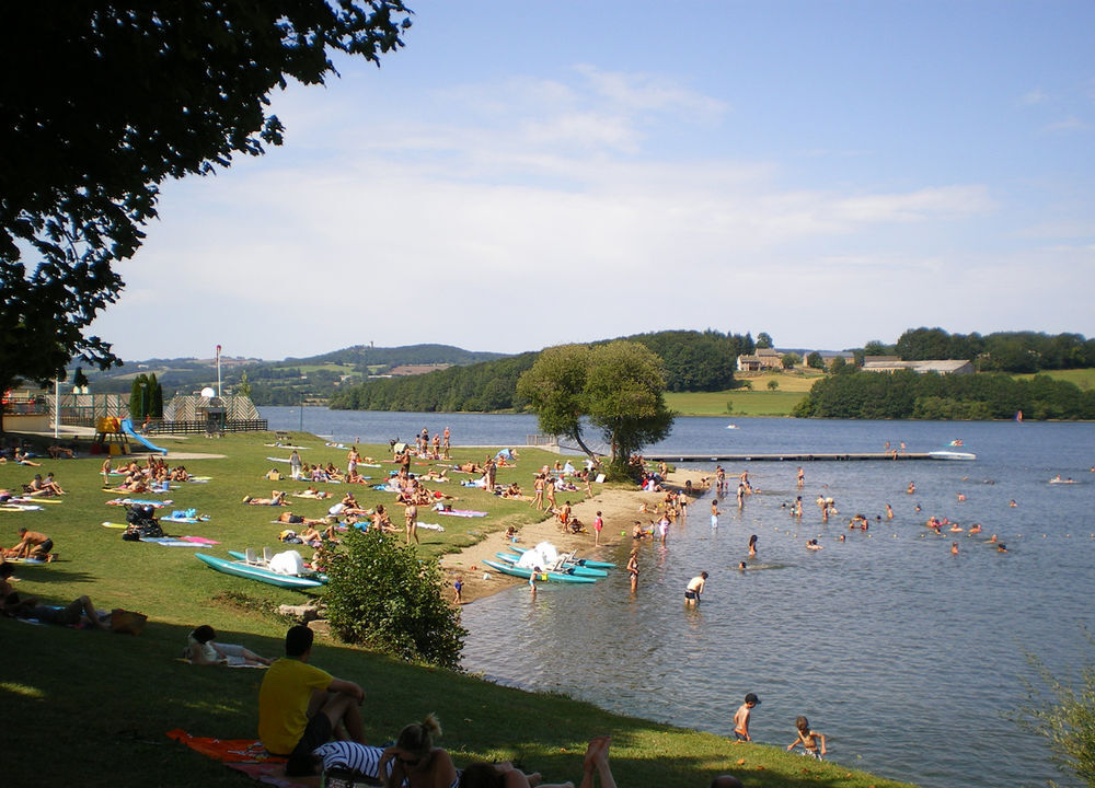   gte 12 pers Aveyron prs du lac de Villefranche de Panat Midi-Pyrnes, Broquis (12480)