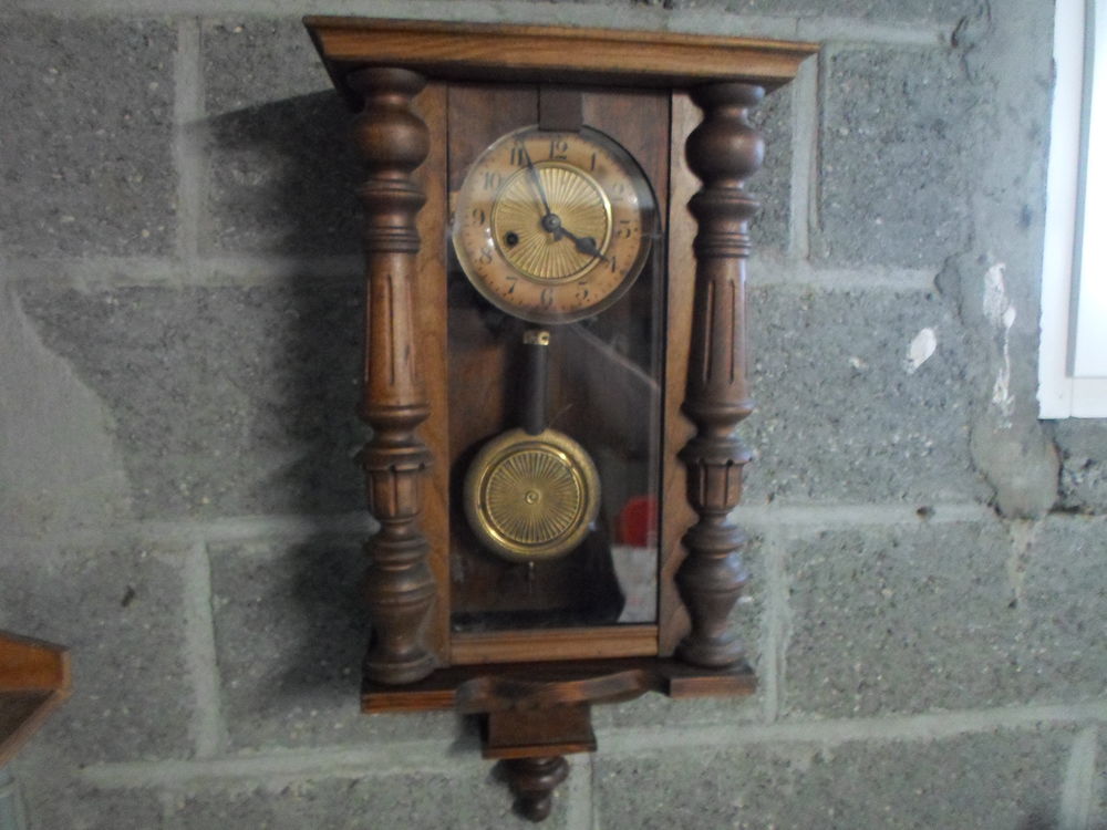 carillon ancien de style Bijoux et montres
