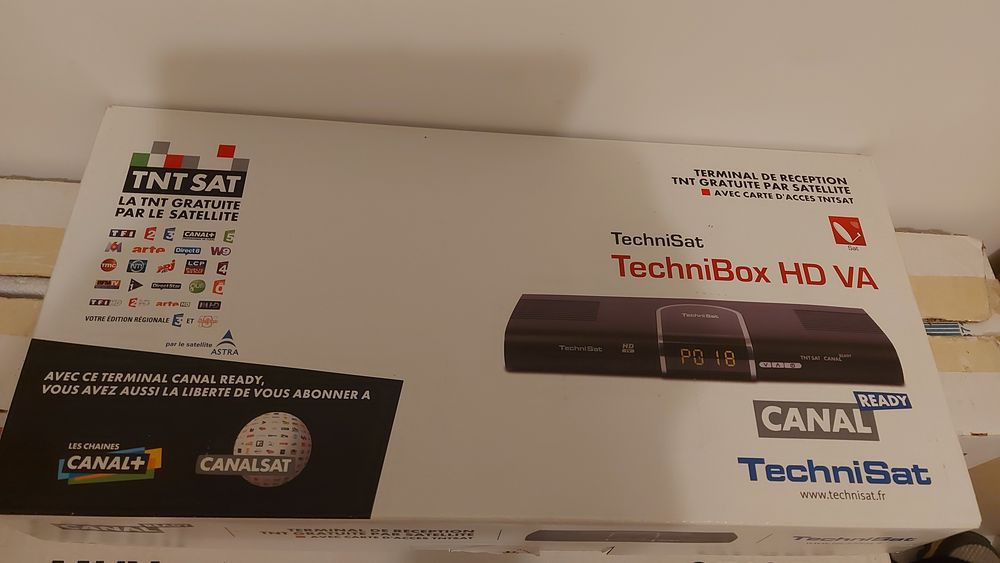 T&eacute;l&eacute;vision et son Terminal de r&eacute;ception TNT Photos/Video/TV