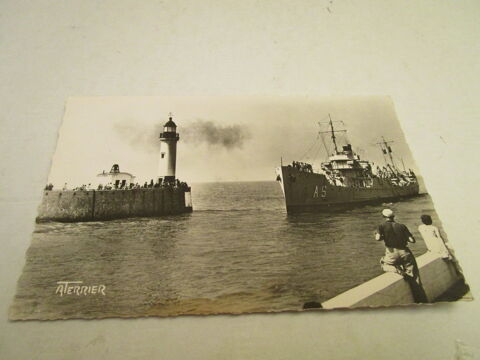 VIEILLE CARTE POSTALE AVISO--BATEAU MILITAIRE  5 Villepinte (93)