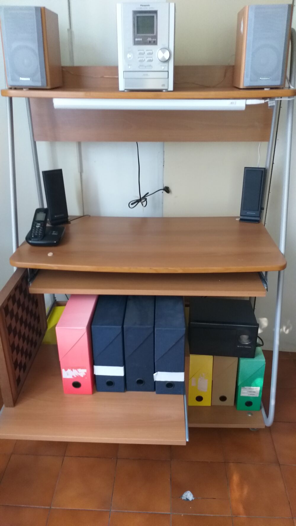 Bureau informatique complet sur roulettes Meubles
