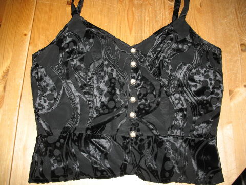 Ftes : Top court en velours - boutons anciens - T40 15 Antony (92)