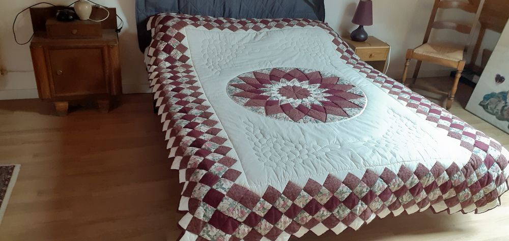 COUVRE-LIT EN PATCHWORK FAIT MAIN Meubles