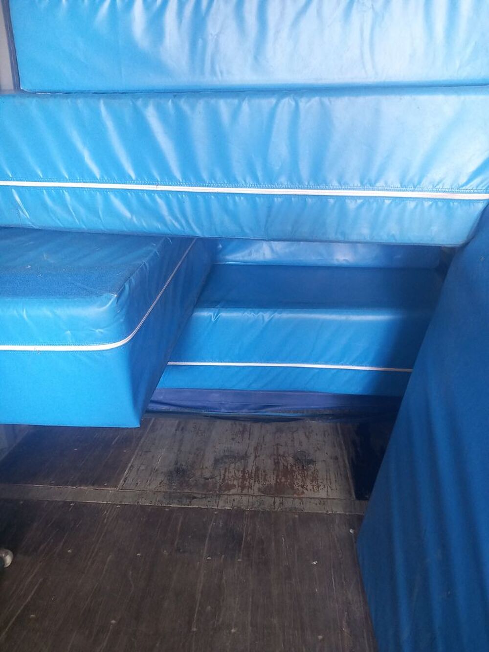 &Eacute;CHANGE ( TROC ) POSSIBLE tapis de gym. Matelas de R&Eacute;CEPTIO Sports