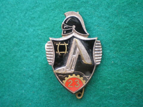 Insigne du Gnie - 23 Bataillon du Gnie. 15 Caen (14)