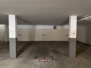  Parking / Garage à louer 14 m²