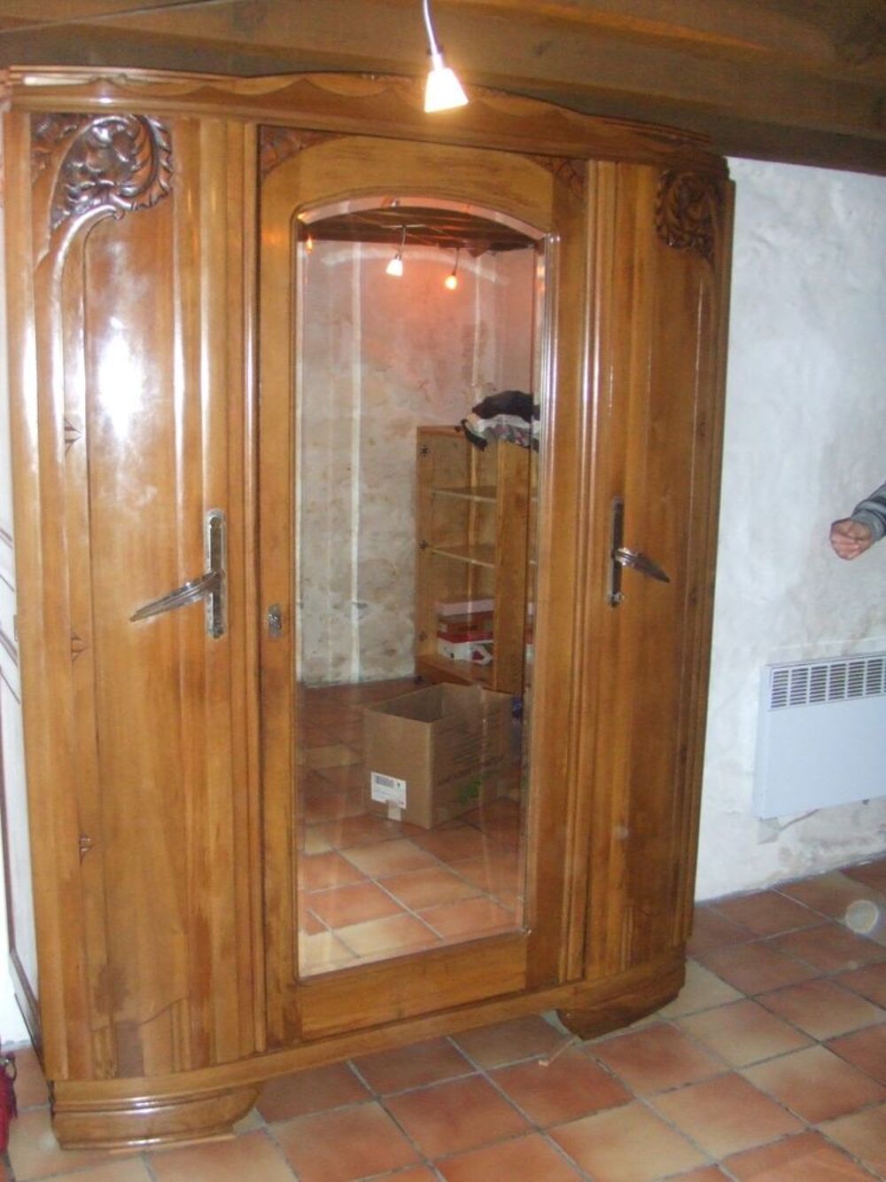 Style art d&eacute;co - Armoire en bon &eacute;tat
Meubles