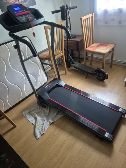 Tapis de marche/course pliable
120 Fontenay-Tr�signy (77)