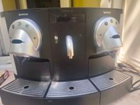   machine professionnel à café Nespresso  