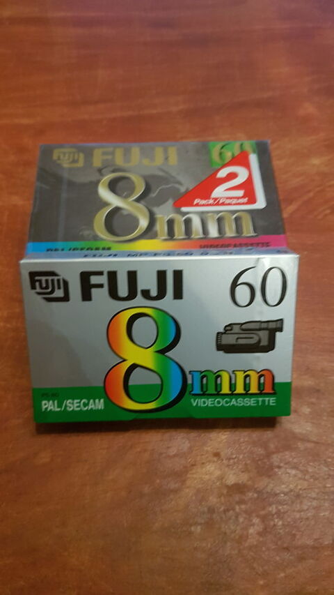 3 CASSETTES VIERGES POUR  CAMESCOPE 8 MM. 60 Mn SOUS BLISTER 10 Mandelieu-la-Napoule (06)
