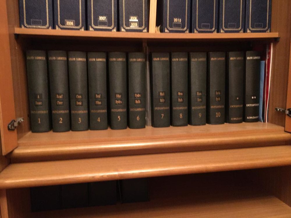 ENCYCLOPEDIES LAROUSSE 12 VOLUMES Livres et BD