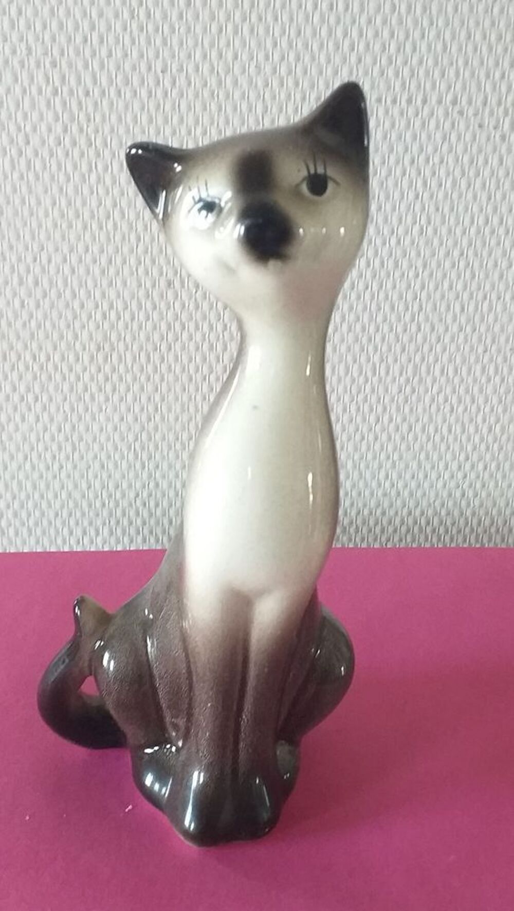  Chat d&eacute;coratif en porcelaine, hauteur 21 cm Décoration