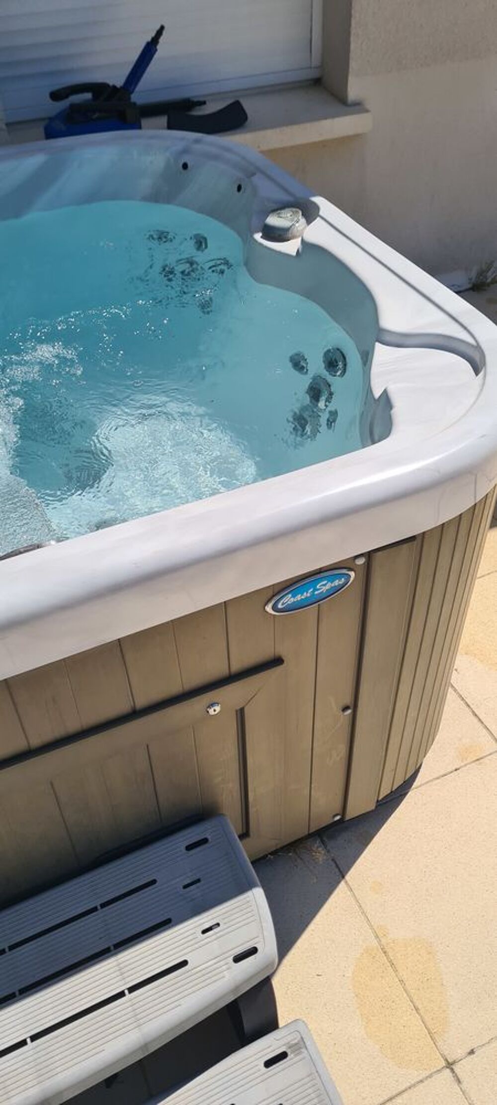 SPA HAUT DE GAMME COAST SPAS - OMEGA CLASSIC 50 (50 JETS) Sports