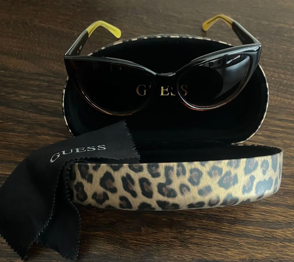 Lunettes de soleil Guess GU7191 BRN34 avec bo&icirc;tier Bijoux et montres