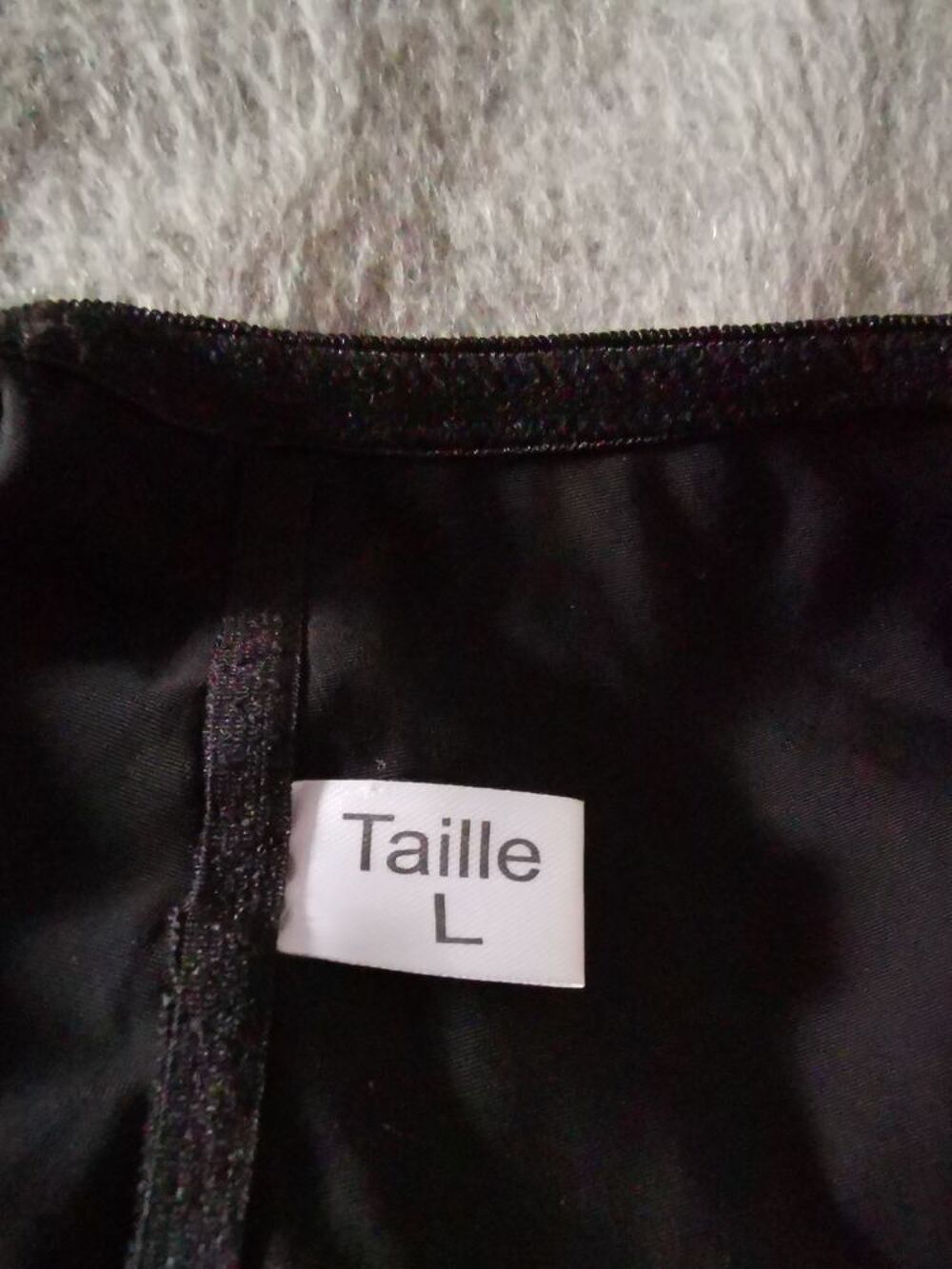 Shorty noir sans marque, taille L, neuve, jamais port&eacute; Vêtements
