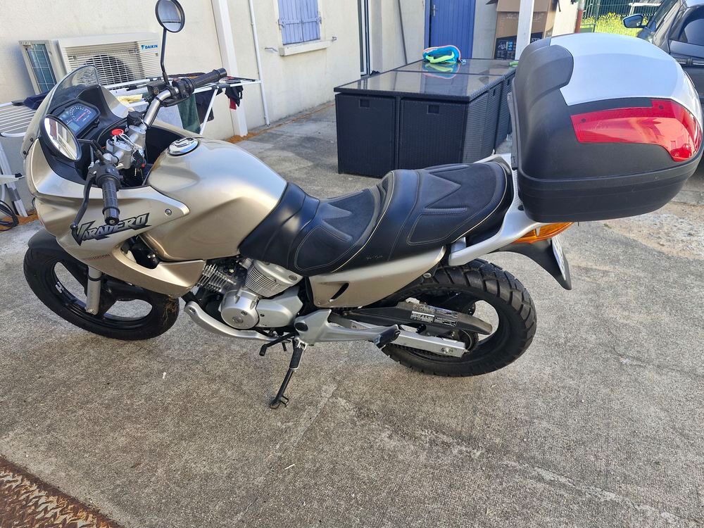HONDA 2006 occasion 38670 Chasse-sur-Rh&ocirc;ne