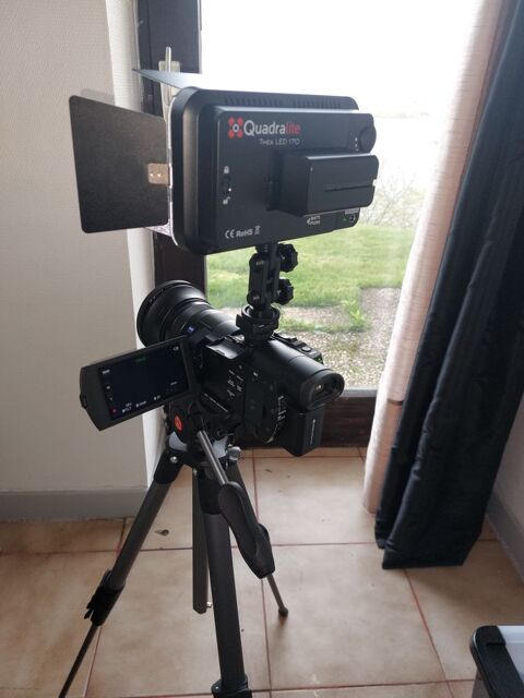 camra Sony + accessoires 515 Annecy (74)