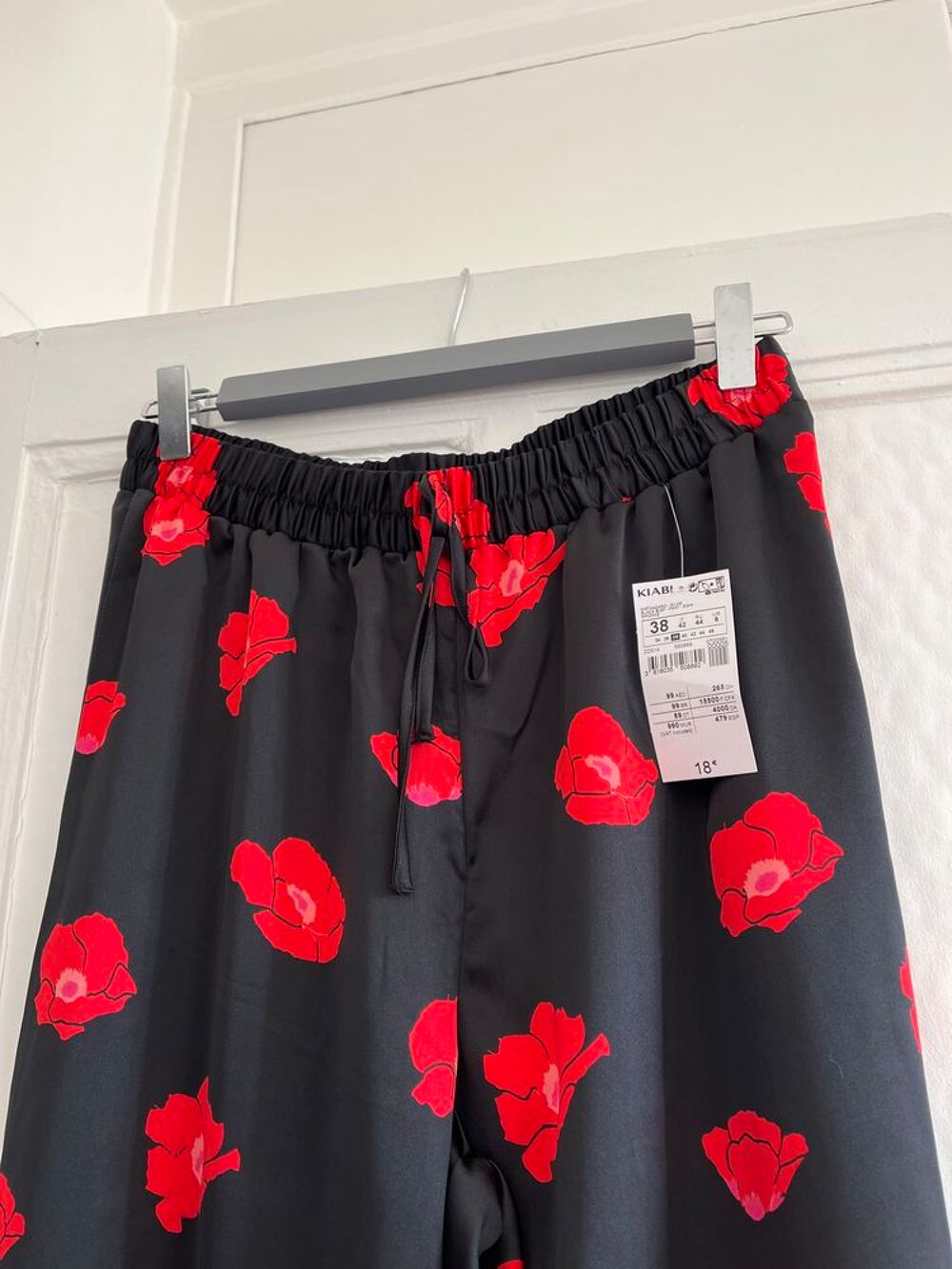 tr&egrave;s joli ? pantalon fluide l&eacute;ger motifs roses ? neuf avec &eacute;tiquette ? Vêtements
