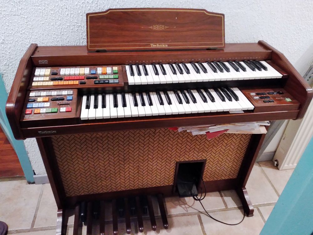 ORGUE TECHNICS PCM SOUD E22L
Instruments de musique