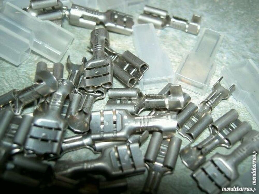 Lot de 50 cosses Femelles 6.4mm + 50 manchons Bricolage