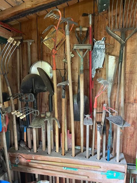 outils de Jardin 0 La Neuville-au-Pont (51)