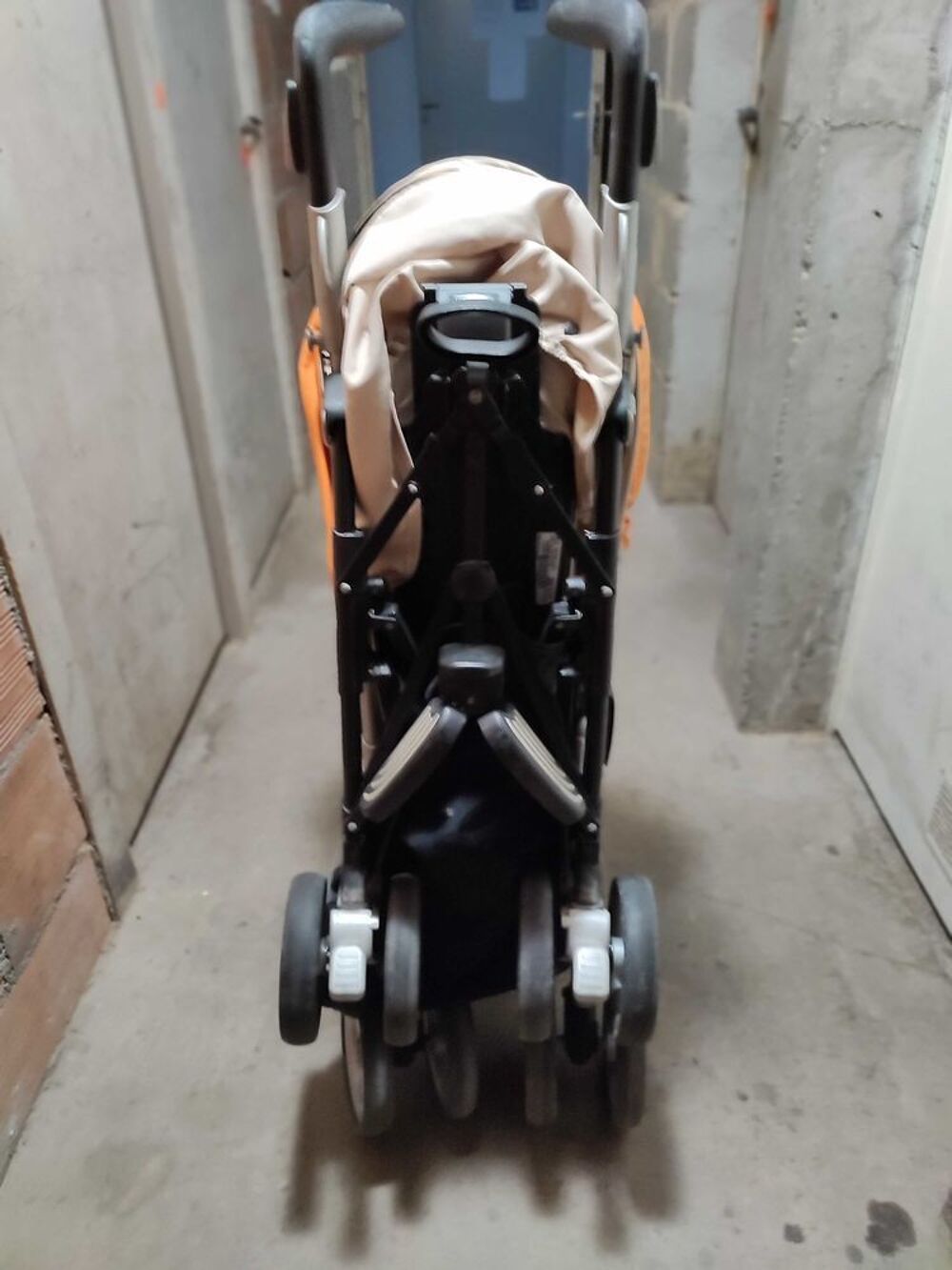 Poussette Landau Si&egrave;ge auto Pu�riculture