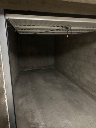  Parking / Garage à louer 11 m²