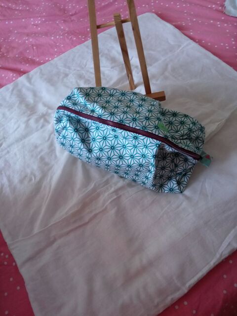 Trousse de toilette fait main
5 Charantonnay (38)