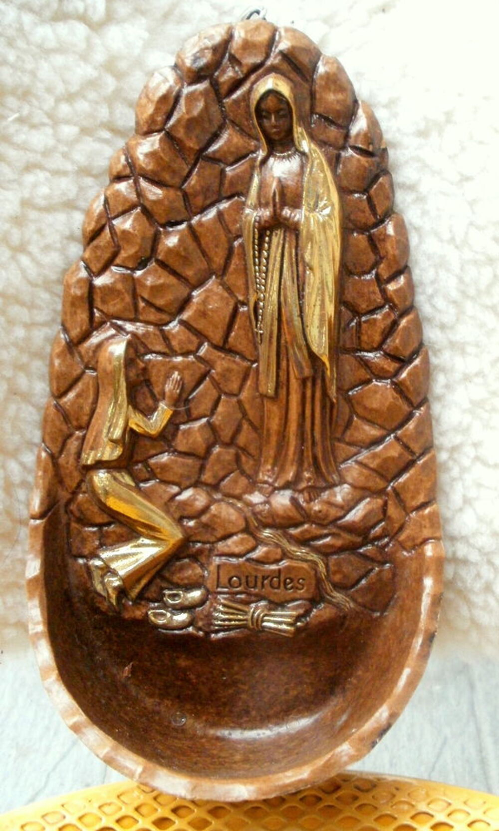 Benitier en r&eacute;sine, vintage Vierge Marie Lourdes, W GERMANY Décoration