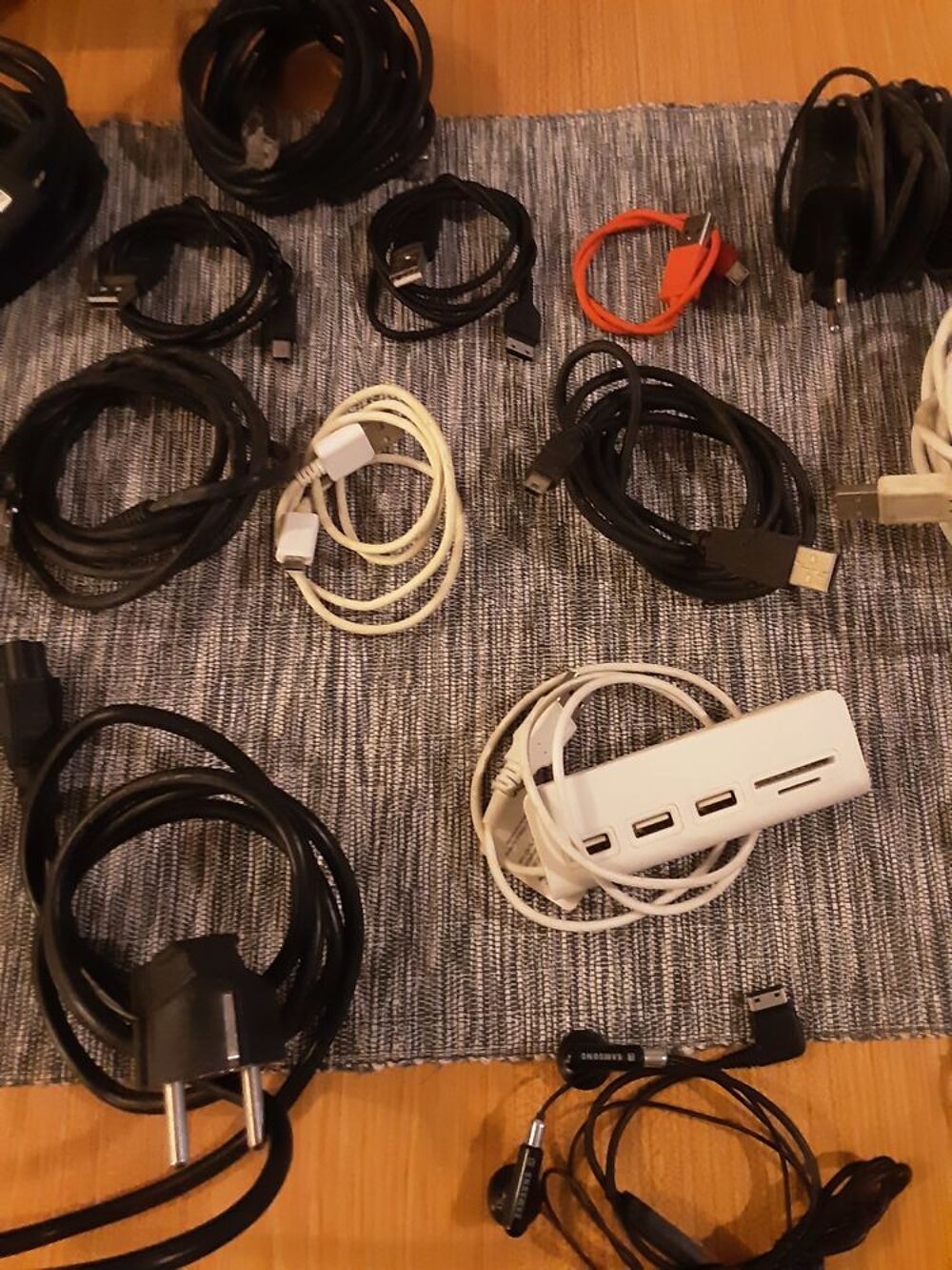 Lot de cables Matériel informatique