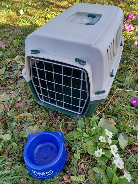 Cage de transport pour chien ou chat Marchioro + 1 gamelle 15 77520 Montigny-lencoup