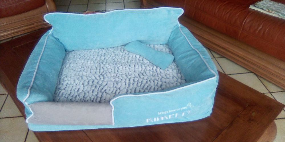   2 couchages pour chien (petit ou moyen) 