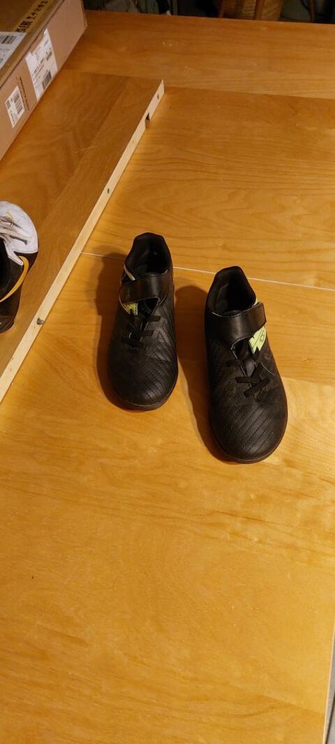 Chaussures de football  5 Cessy (01)