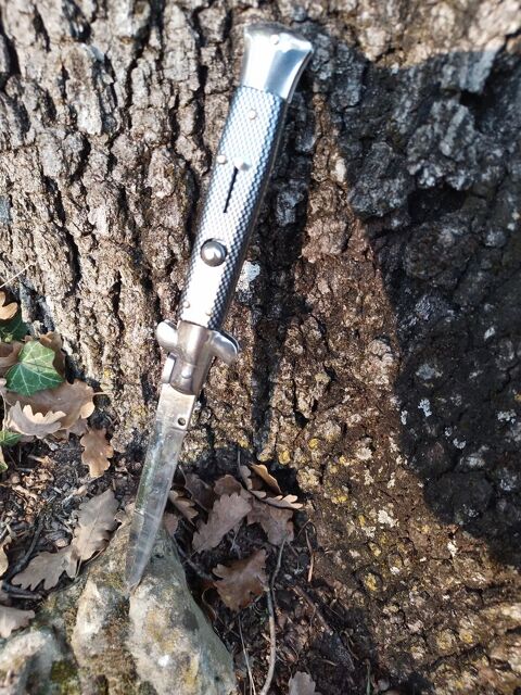 Couteau automatique styletto 35 Toulon (83)