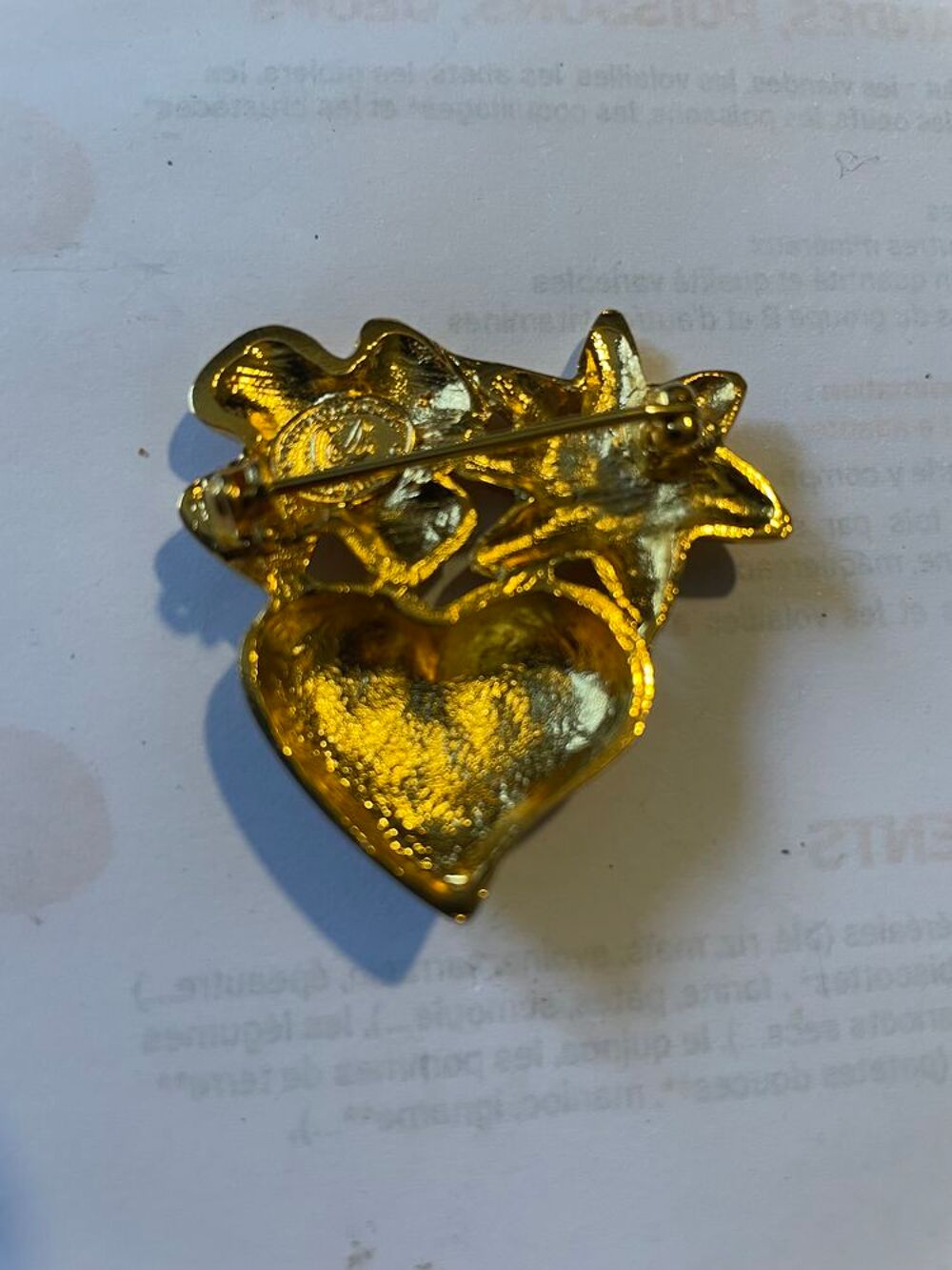Broche dor&eacute;e PM Etoile Croix Coeur Christian LACROIX Bijoux et montres