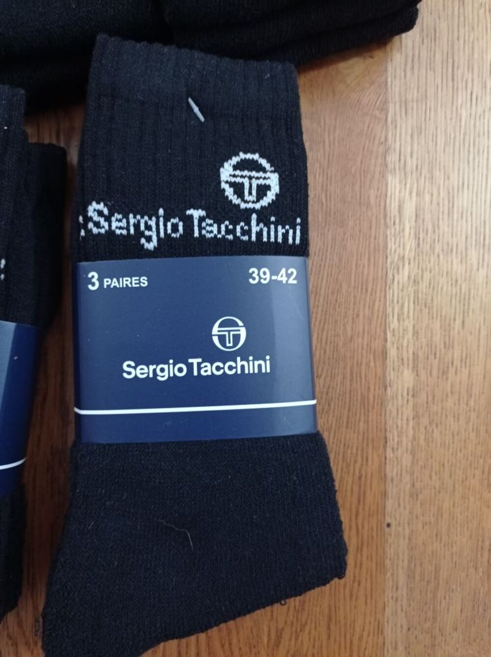 15 paires de chaussettes Sergio Tacchini noires 39/42 Vtements